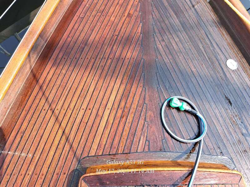 boat hull cleaning services